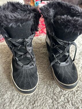 Sorel Size 8